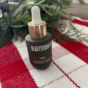 Beautycounter brightening facial oil